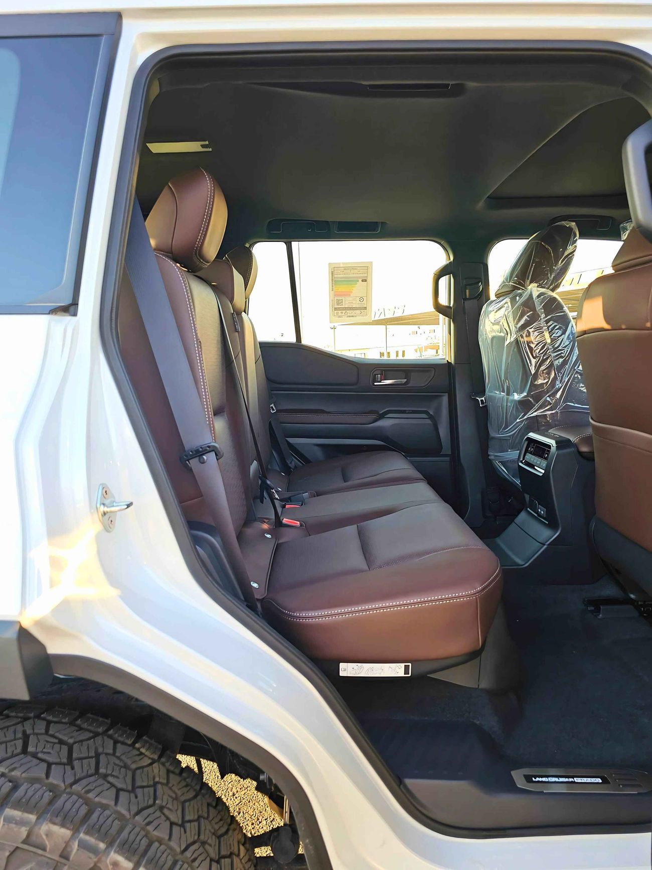 تويوتا برادو LUXURY, 2.8L V4 DIESEL, POWER SEAT WITH 360*CAM / HEADUP WITH SUNROOF (CODE # 68088)