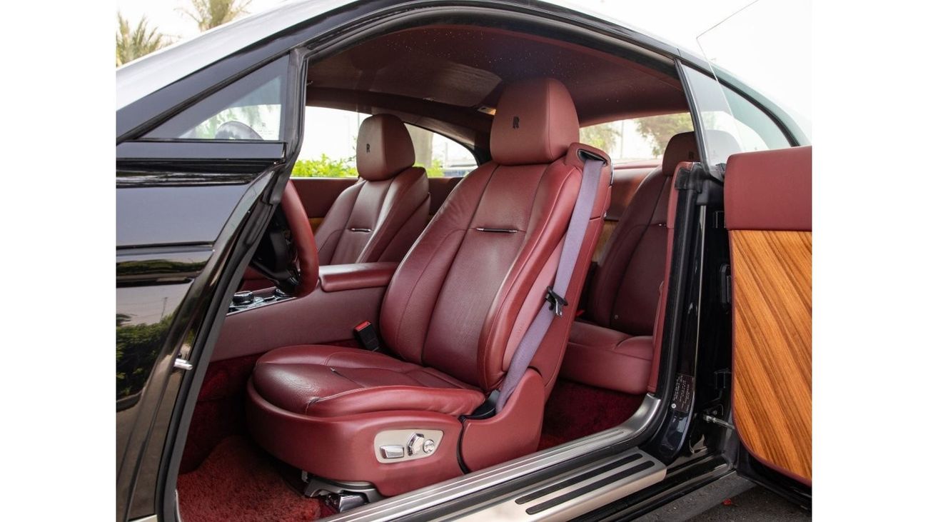 Rolls-Royce Wraith Std Coupe RWD. GCC Spec