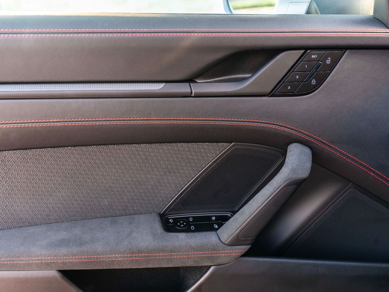 Porsche 911 Carrera GTS