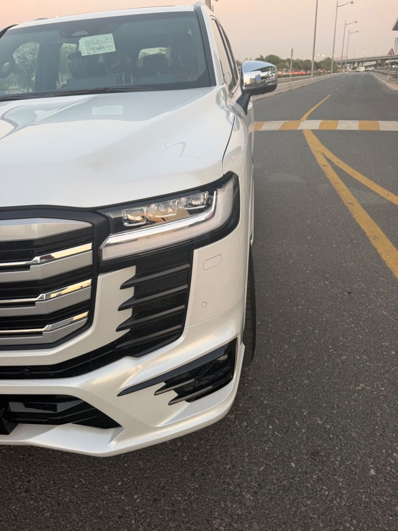 تويوتا لاند كروزر VXR
