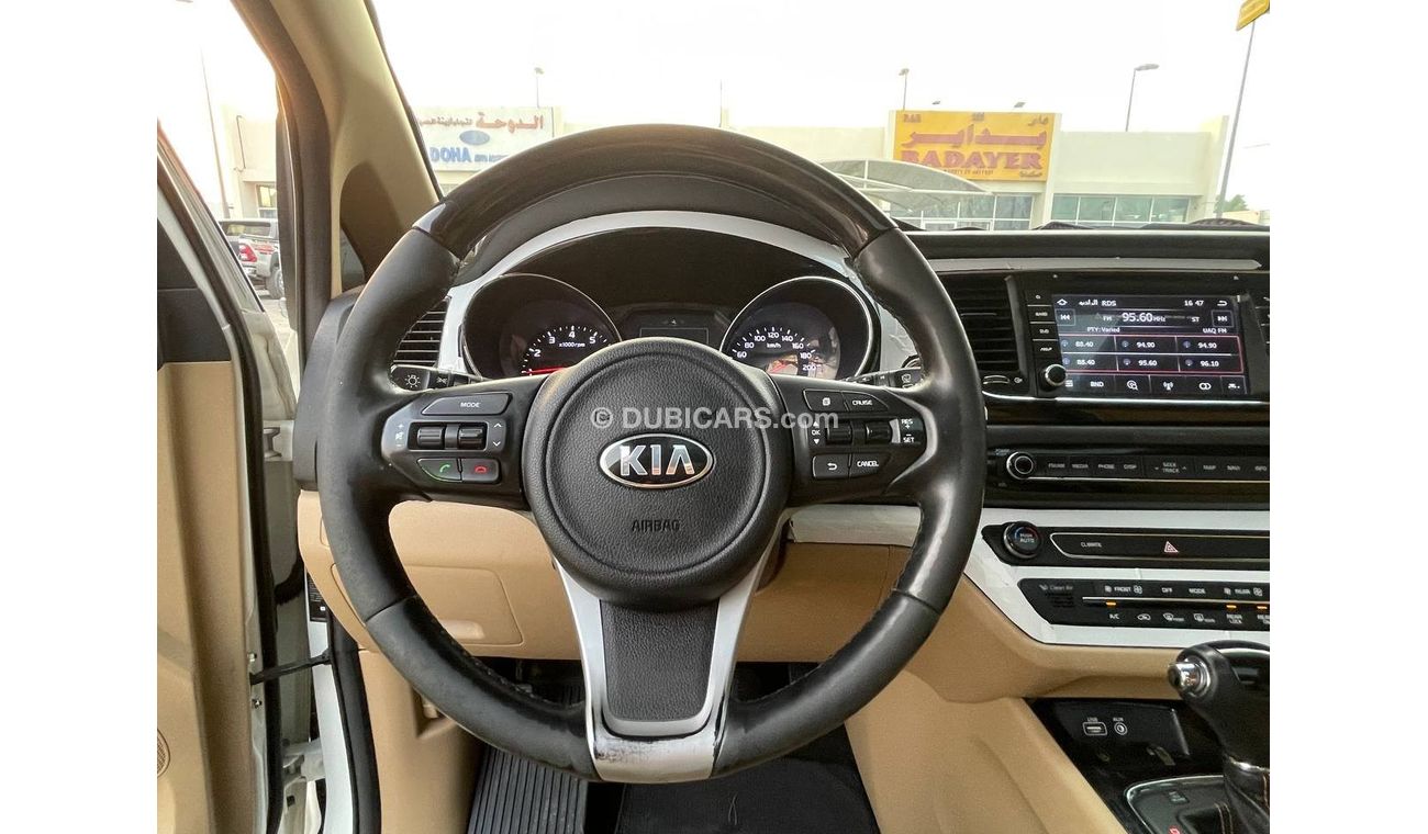 كيا كارنيفال كيا كرنفال 2016 خليجي فل أوبشن بحالة ممتازة بدون حوادث