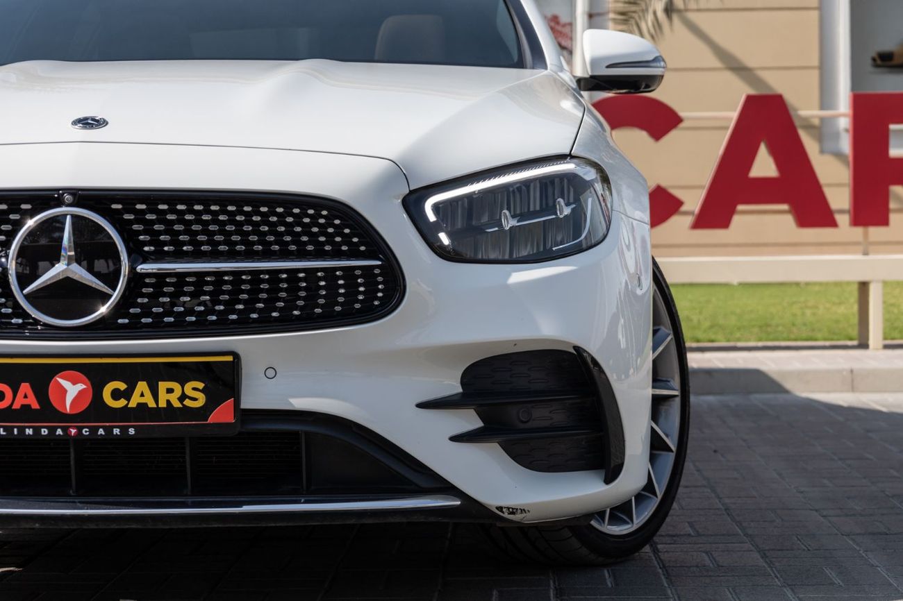 Mercedes-Benz E300 Premium 2.0L