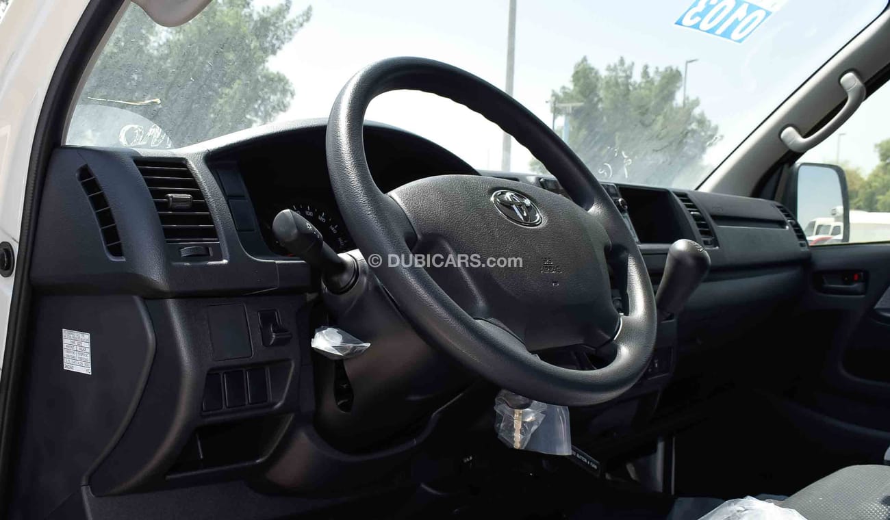 Toyota Hiace HIROOF GL  15 SEATR PETROL   MODEL 2020 MAUANL TRANSMISSION ONLY FOR EXPORT