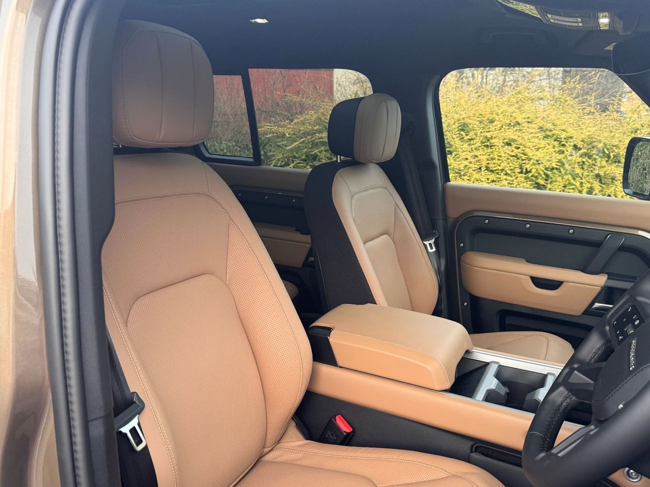 Land Rover Defender 130 D350 Diesel Mild Hybrid X-Dynamic HSE RIGHT HAND DRIVE