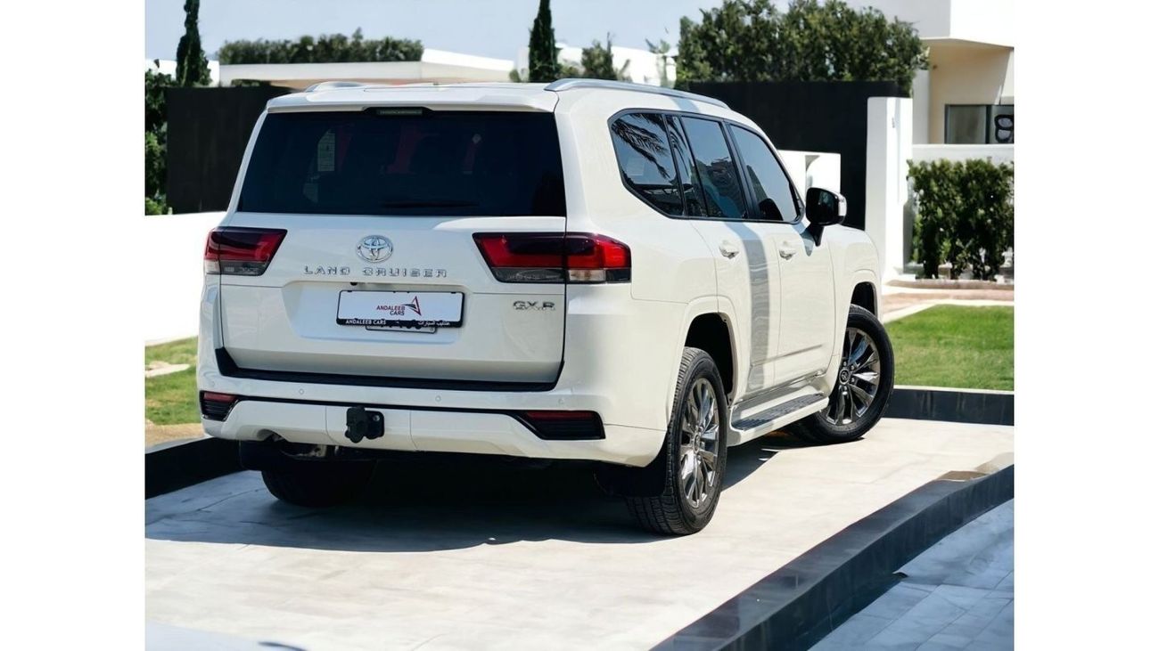 Toyota Land Cruiser AED 3, 810 PM | LAND CRUISER GXR 2022 | ORIGINAL PAINT | GCC SPECS | MINT CONDITION