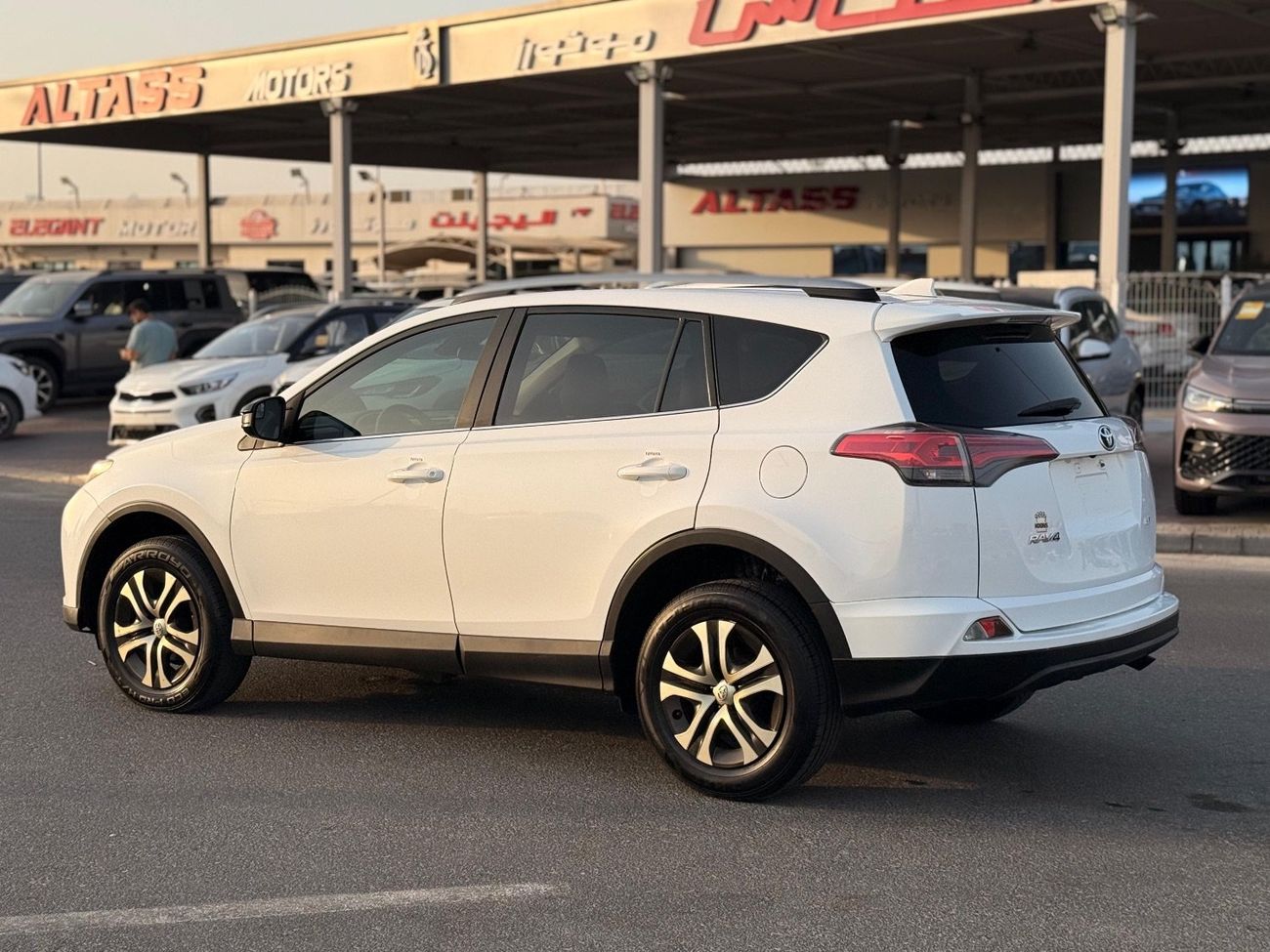 Toyota RAV4 TOYOTA RAV4 2017