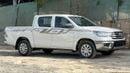 Toyota Hilux 2.4L V4 DC-2WD-GLX-MT