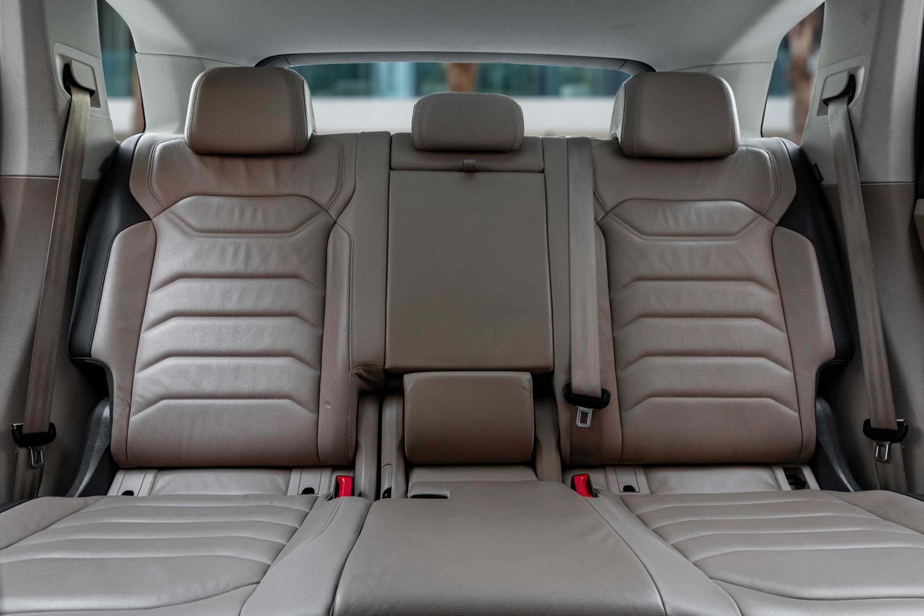 Volkswagen Touareg Touareg Atmosphere Highline | 2,742 P.M | 0% Downpayment | Low Kms | Warranty!