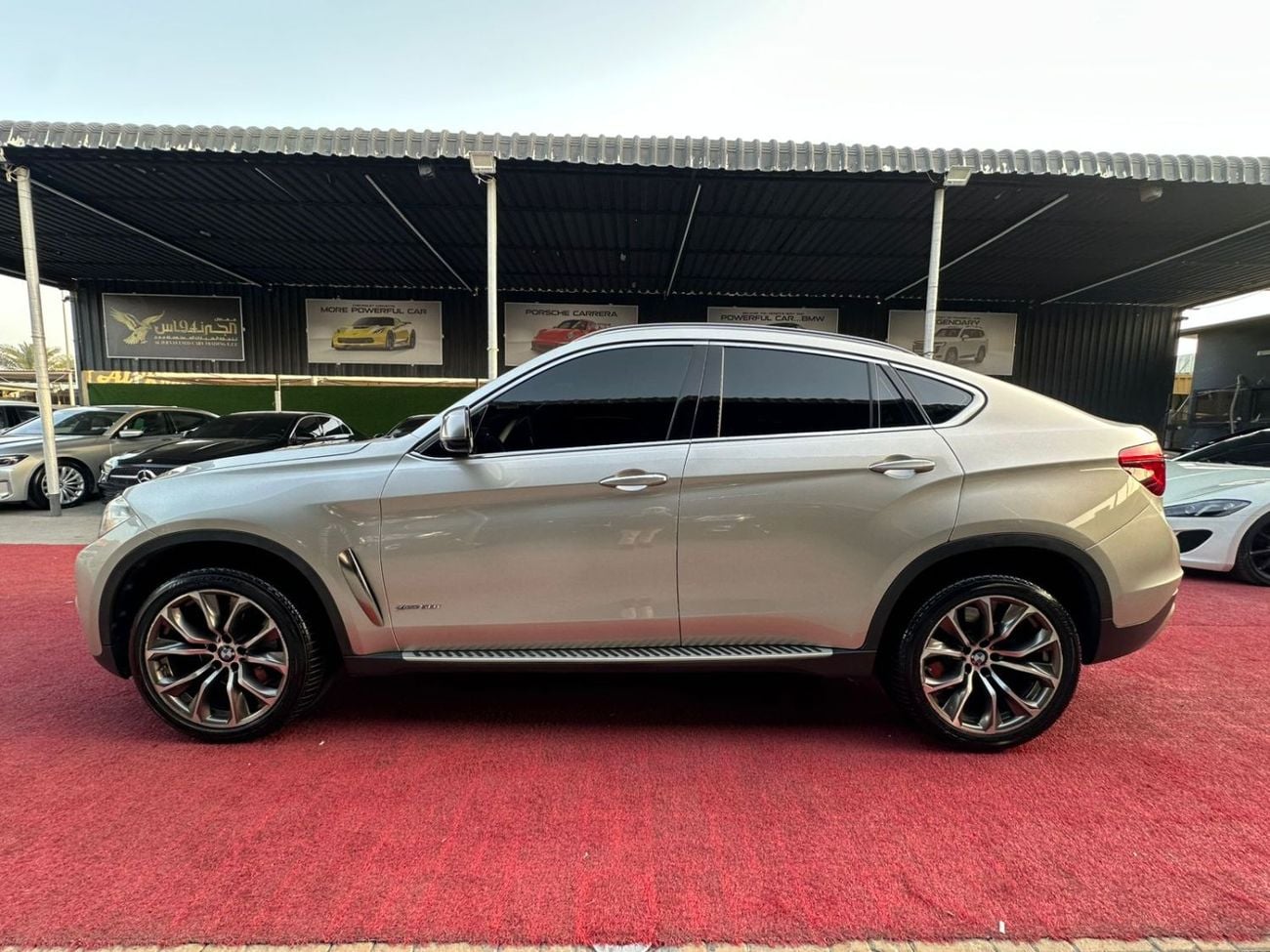 بي أم دبليو X6 4.4L V8 Twin Turbo Power: 445 HP