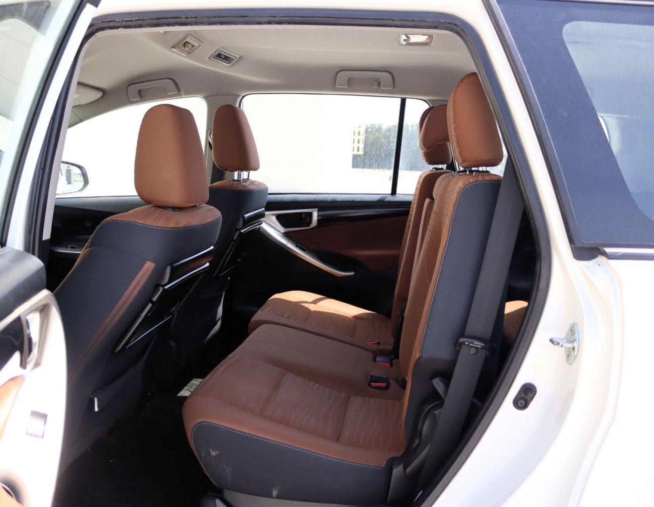 Toyota Innova SE+ 2.7L