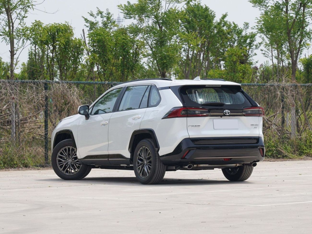 Toyota Wildlander TOYOTA WILDLANDER 2.0L 4WD FULL OPTION