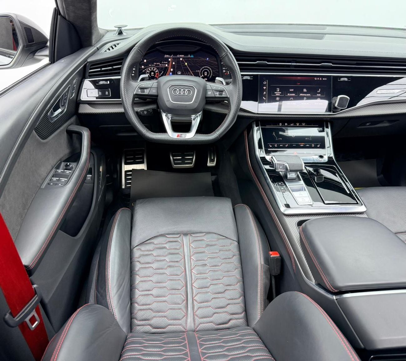 Audi RSQ8 STD 2020 Audi RSQ8 4.0TFSI Quattro, Warranty, Carbon Fiber Package, Excellent Condition, GCC