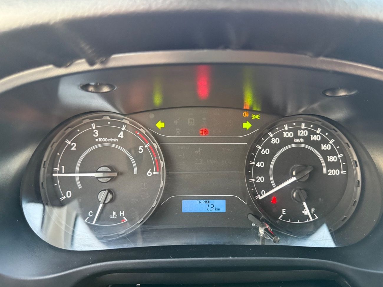 تويوتا هيلوكس DLS 2.4L