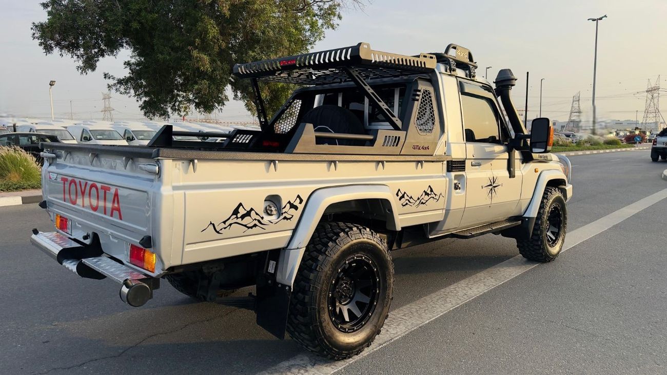 تويوتا لاند كروزر بيك آب AFTER MARKET MODIFIED | 4.5L DIESEL ENGINE | SINGLE CABIN | RHD