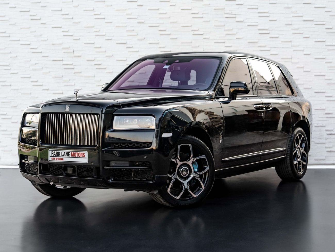 Rolls Royce Cullinan BLACK BADGE — фото 1