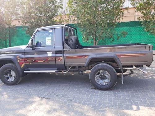 تويوتا لاند كروزر بيك آب TOYOTA LAND CRUISER SC 4.0L AT