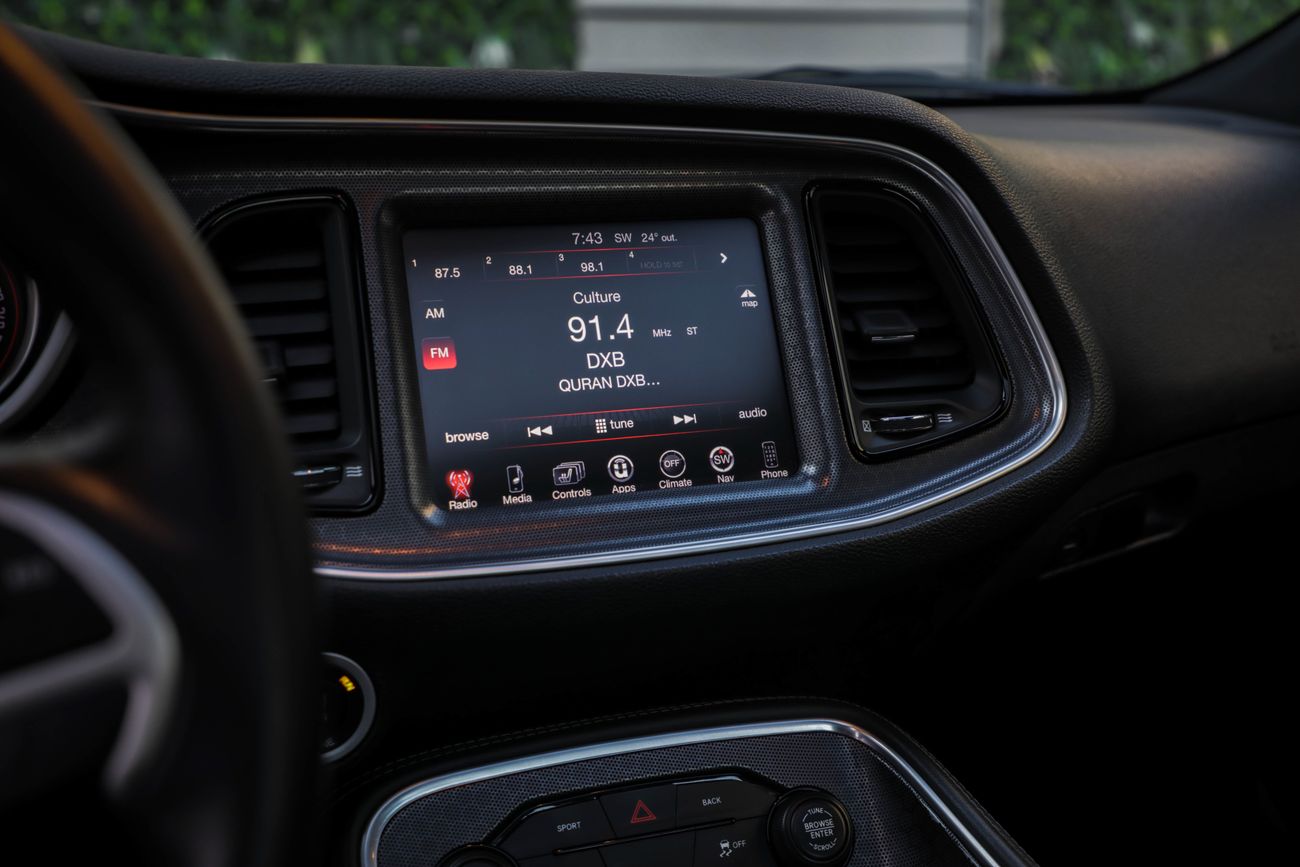 Dodge Challenger RT Hemi  | 1,761 P.M  | 0% Downpayment | Full Agency History!