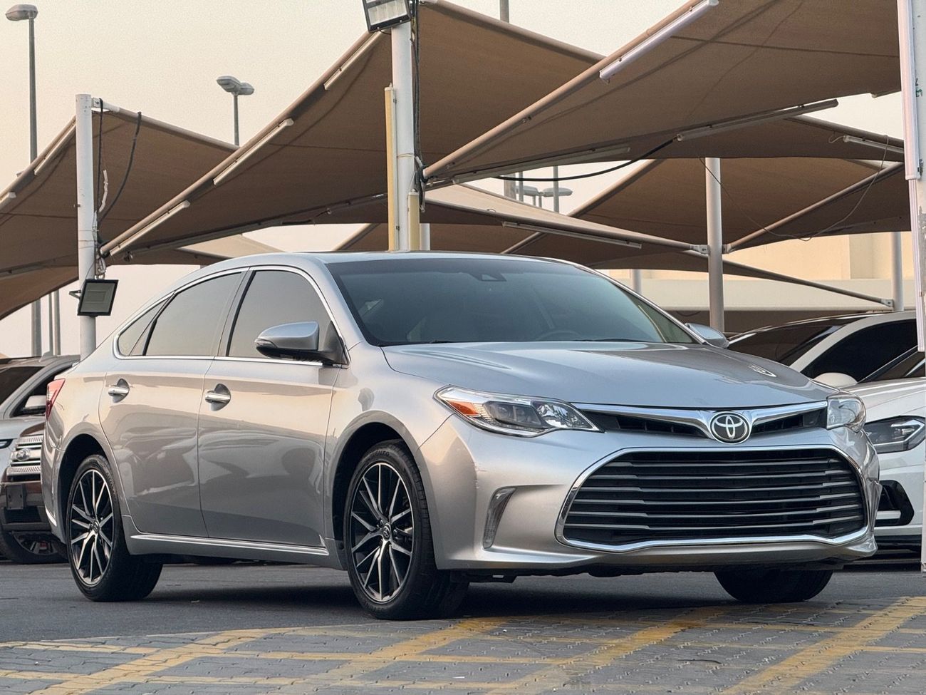 تويوتا افالون