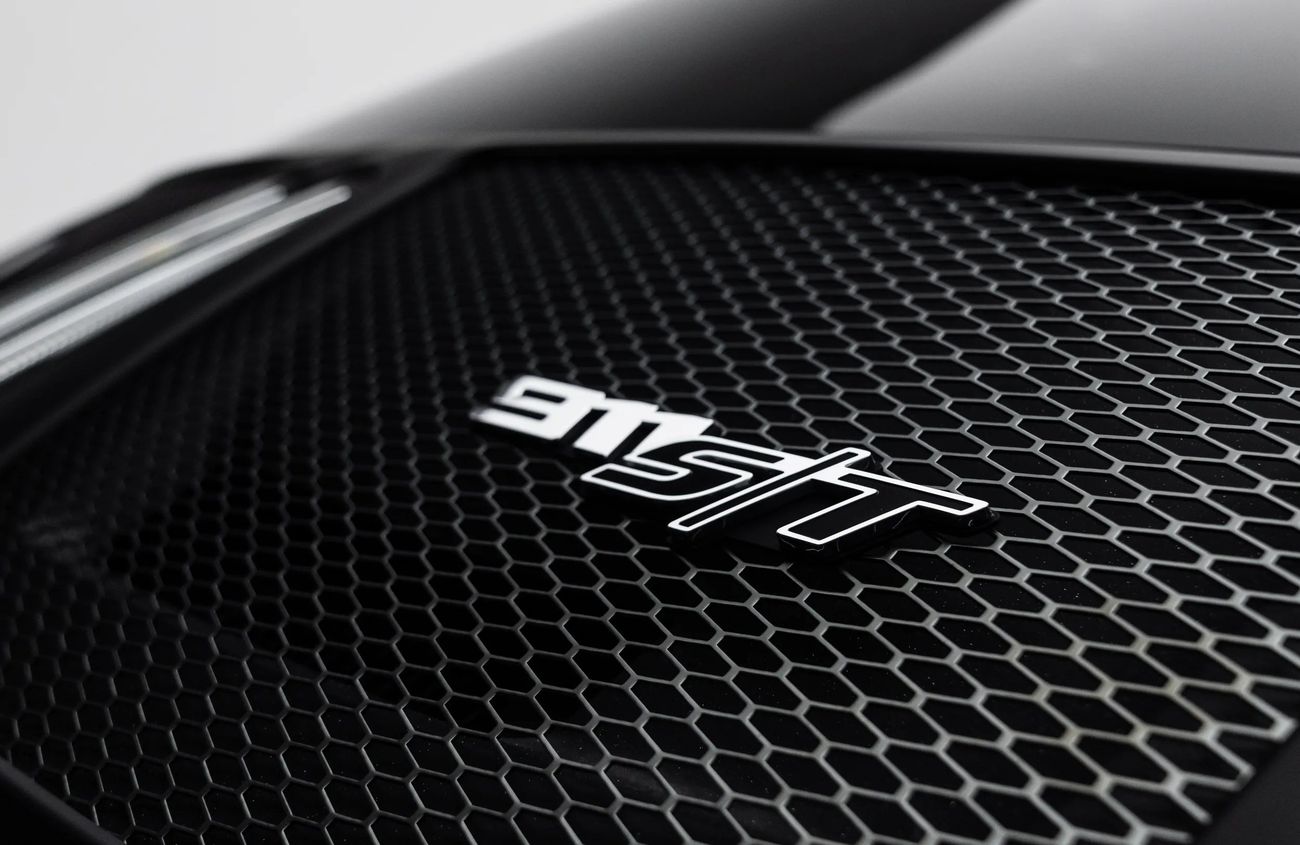 بورش 911 4.0L F-6 Naturally Aspirated Engine