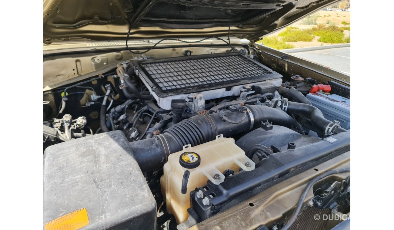 تويوتا لاند كروزر بيك آب 4.5 V8 Turbo Diesel