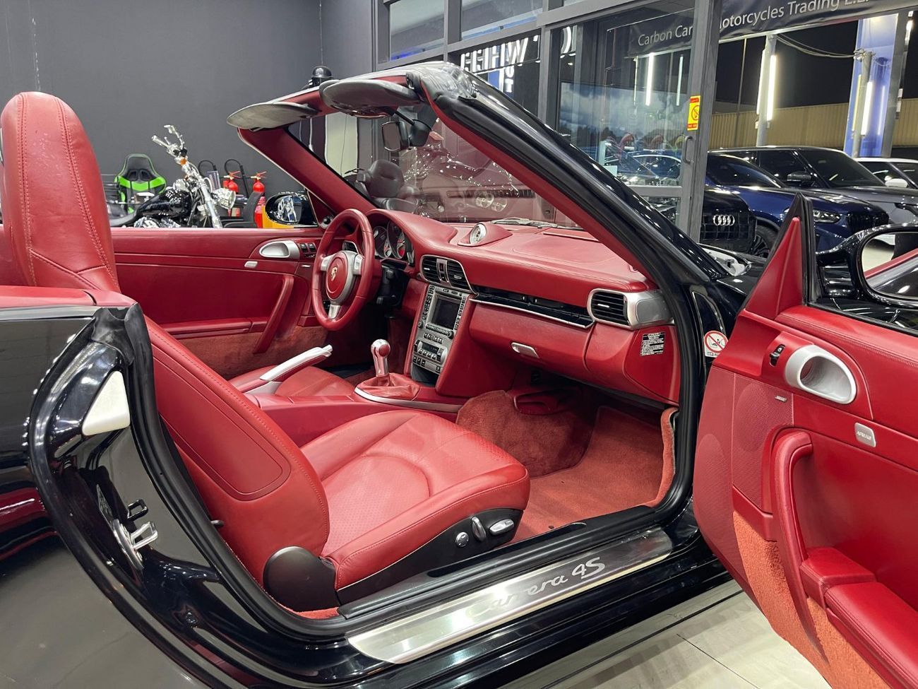 Porsche 911 CARRERA 4S