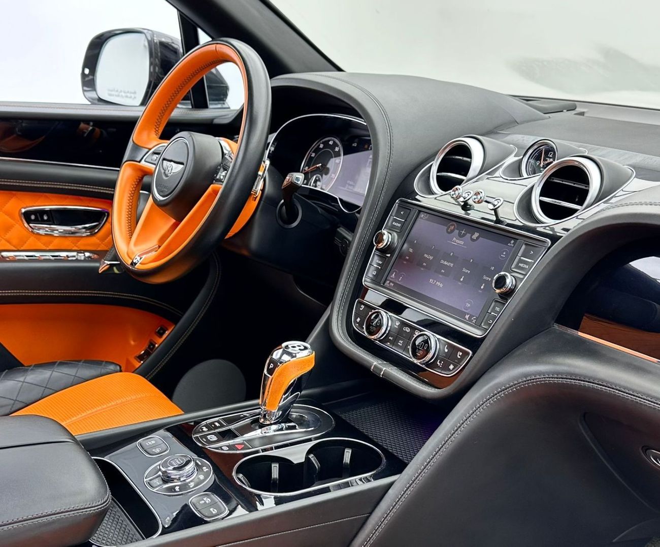 بنتلي بينتايجا 2018 Bentley Bentayga W12, 1 Year Unlimited KM Warranty, Excellent Condition, GCC