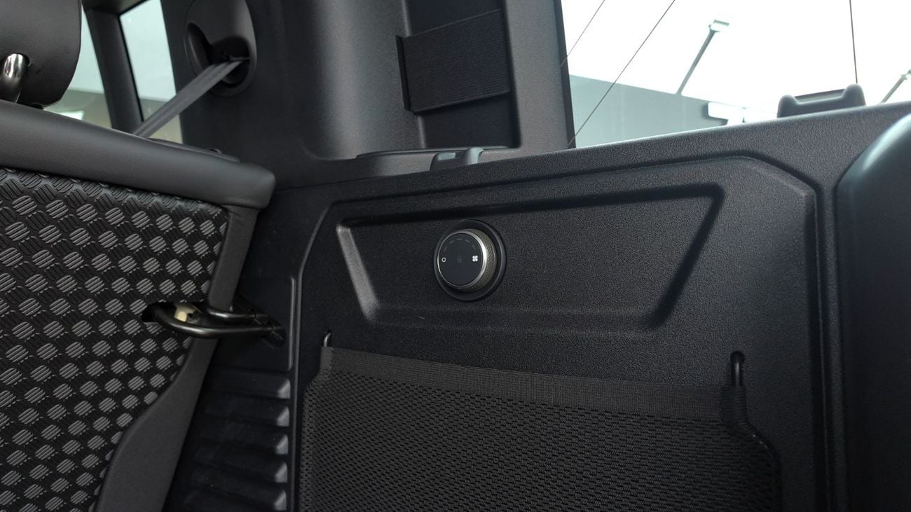 Land Rover Defender LAND ROVER DEFENDER 110 P400 X-DYNAMIC 2026