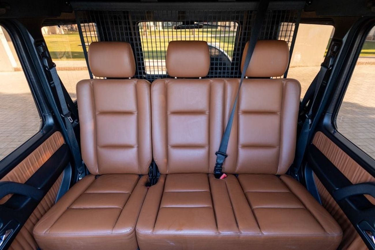 Mercedes-Benz G 500 4X4 4.0L Mercedes-Benz G500 2017 GCC under Warranty with Flexible Down-Payment.