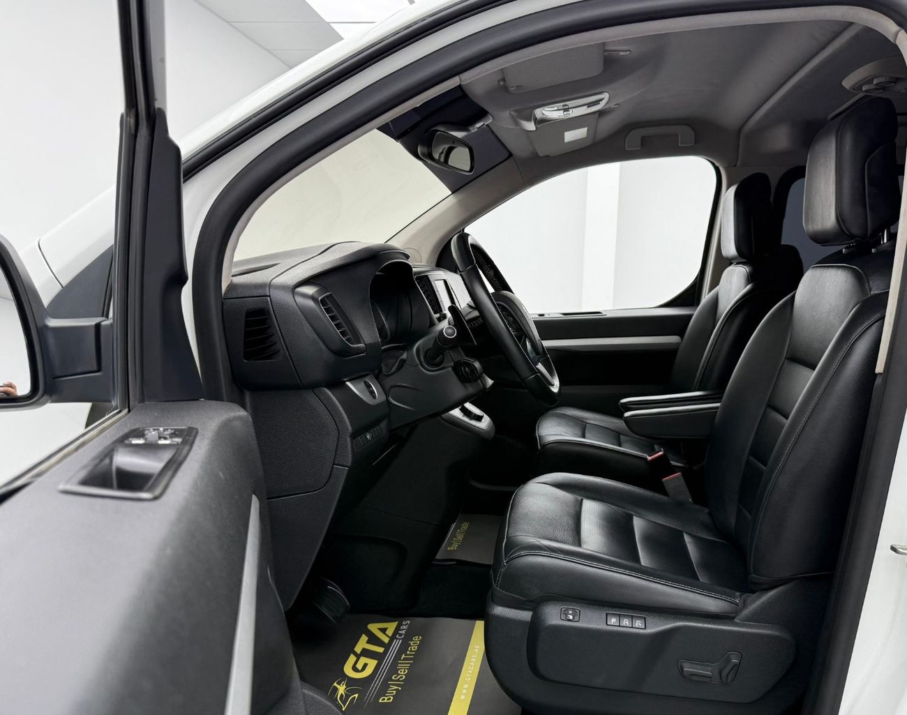 Peugeot Traveller 2019 Peugeot Traveler,Agency Warranty + Service Contract,Agency Full Service History,GCC