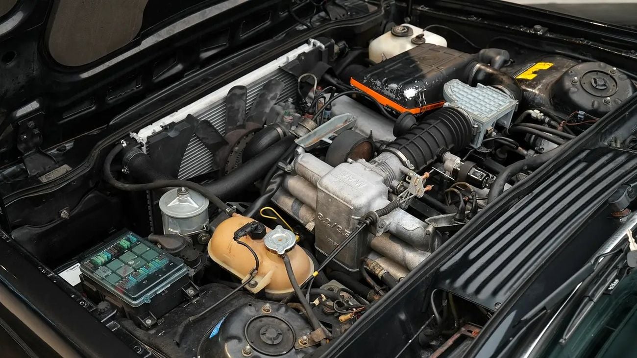 بي أم دبليو 6 سيريز جي تي 635CSI Japanese Specs Classic Coupe