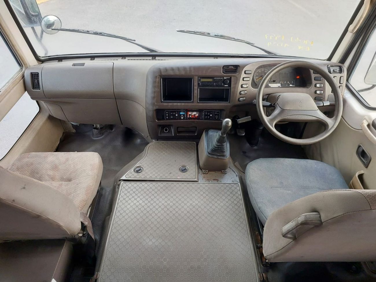 Mitsubishi Rosa MITSUBISHI ROSA BUS RHD 1997 MODEL 3.9 L DIESEL MANUAL(PM00035)