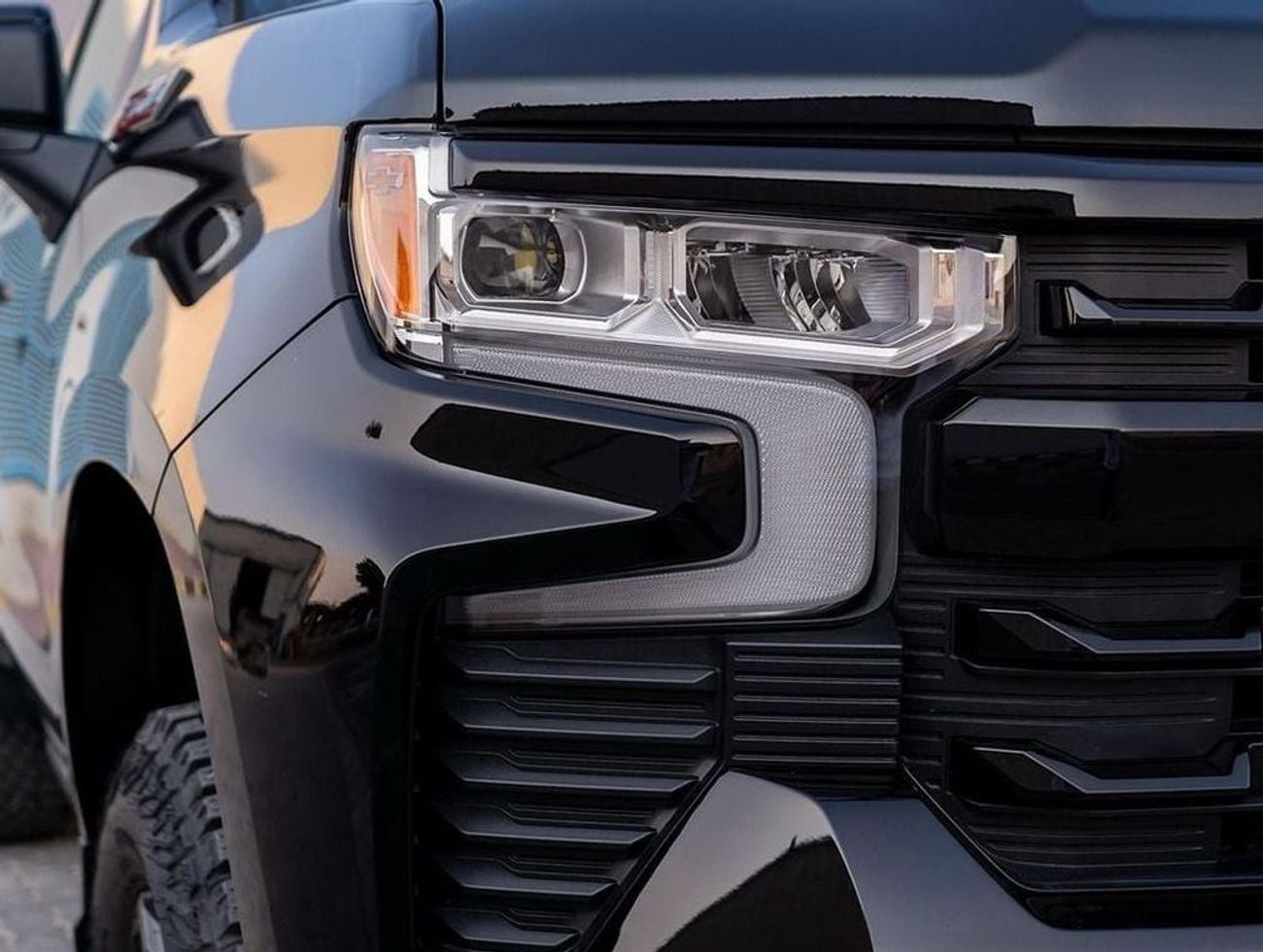 شيفروليه سيلفارادو Z71 Off Road in Right Hand Drive