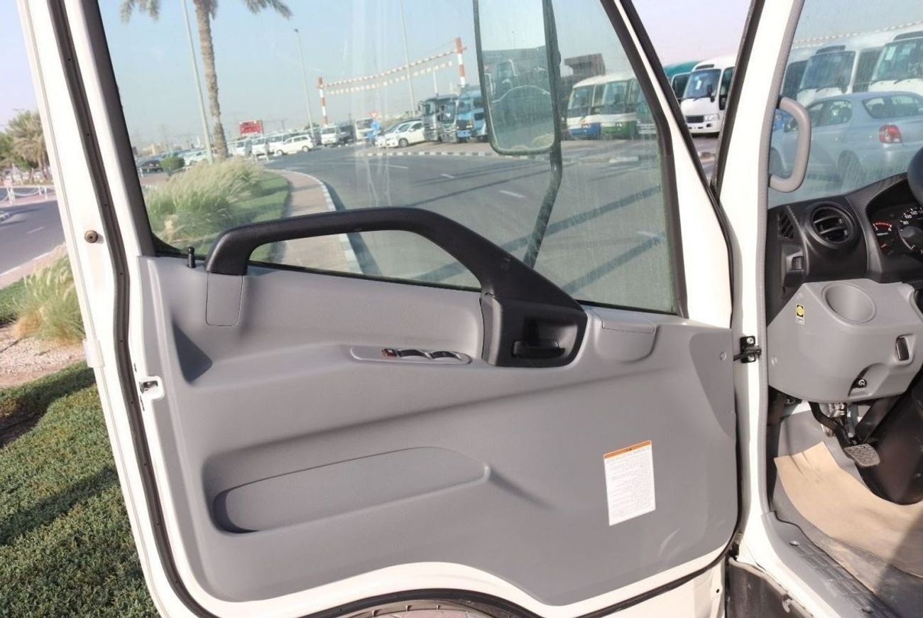 هينو 300 714 Chassis, 4.2 Tons (Approx.), Single cabin with TURBO, ABS and AIR BAG, 300 Series Diesel, MODEL