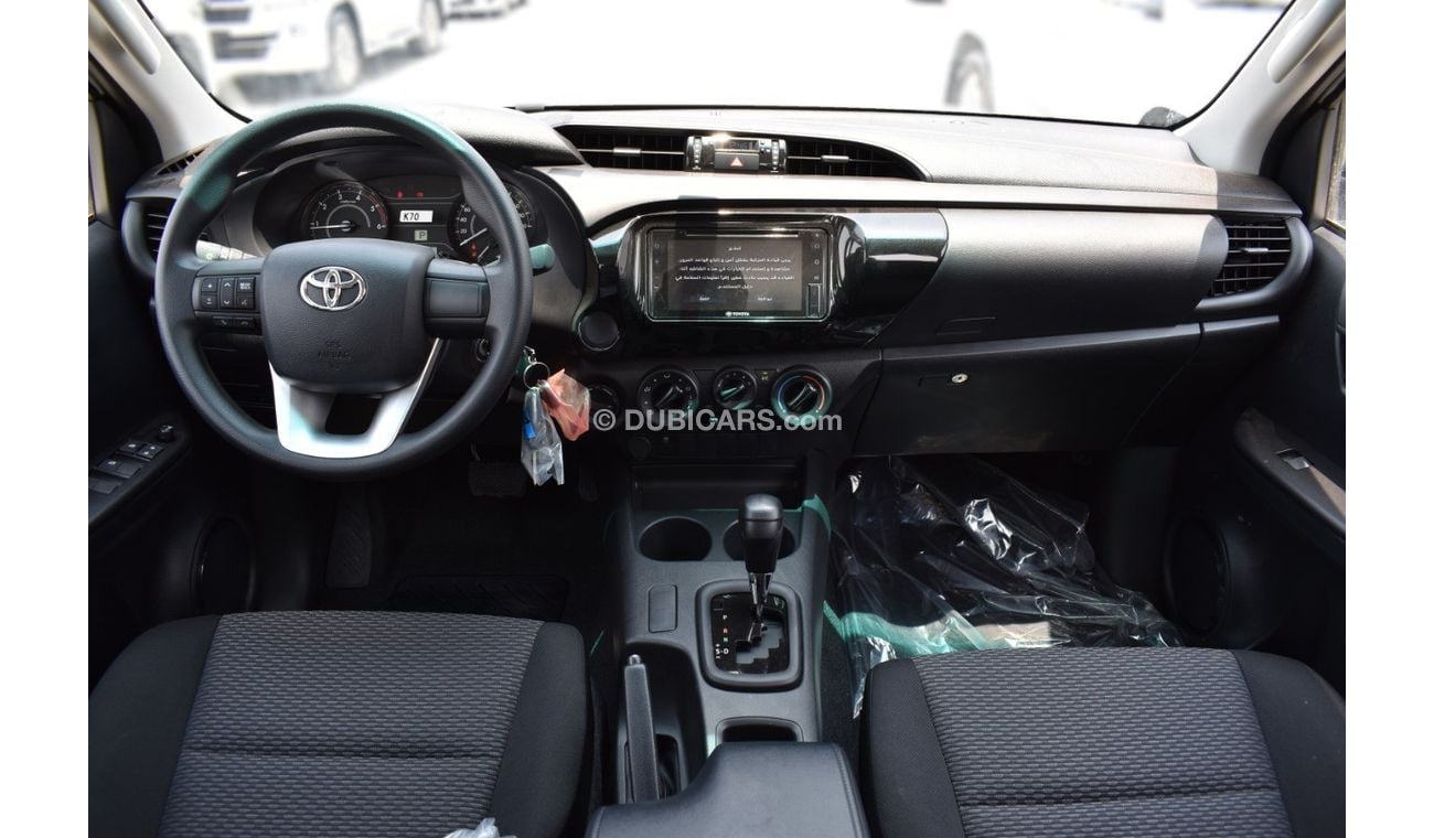 Toyota Hilux Pick Up 4x4 2.4L V4 Diesel with Automatic Gear