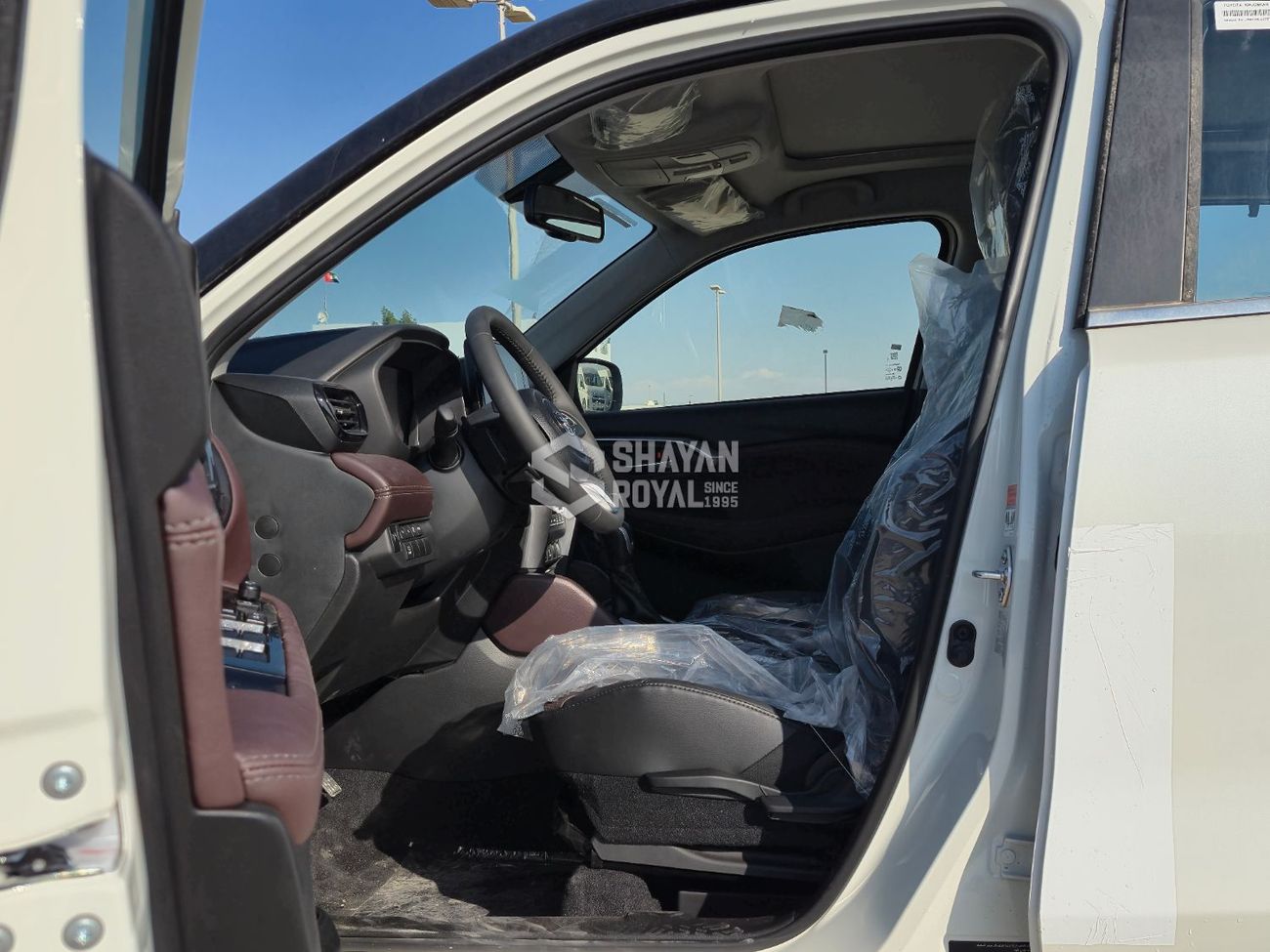 تويوتا أوربان كروزر 1.5L GLX PETROL AT 2026MY