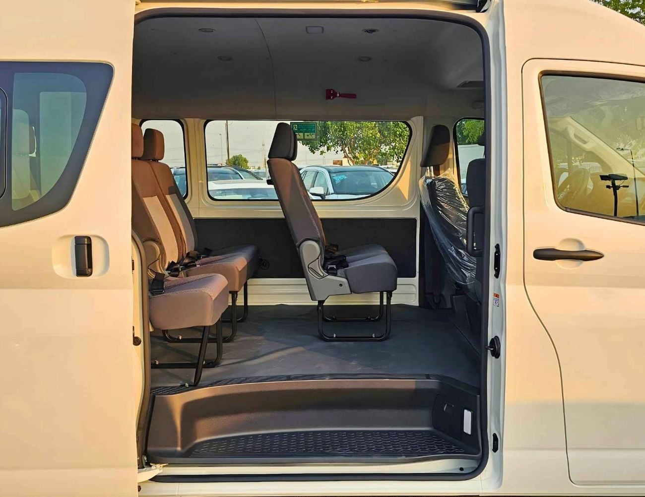 Toyota Hiace HIGHROOF / 13 SEATER / REAR CAMERA / 3.5L PETROL A/T / BLACK BUMPER (CODE # HPHRAB)