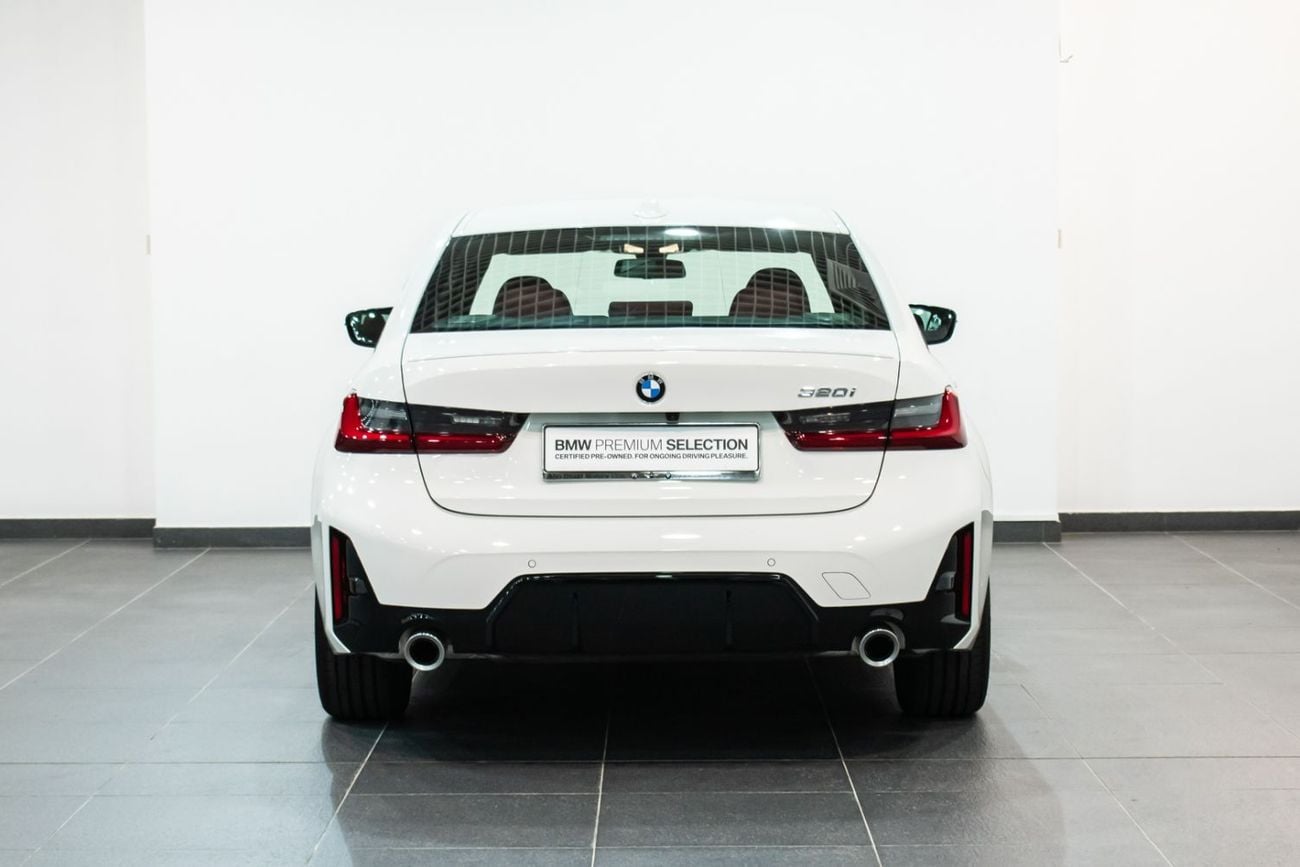 BMW 320i 320i Luxury M Sport Package