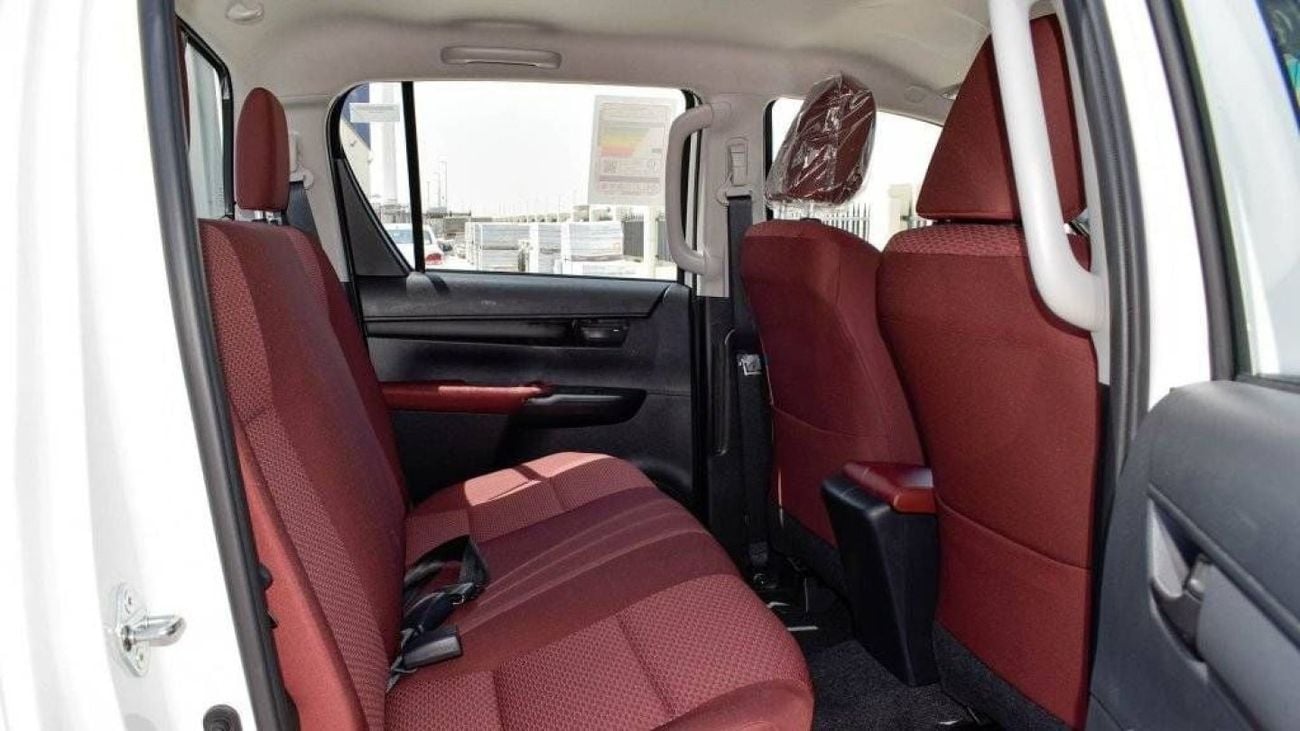 Toyota Hilux HILUX 2.7L AT PETROL 2024 MED OPTION