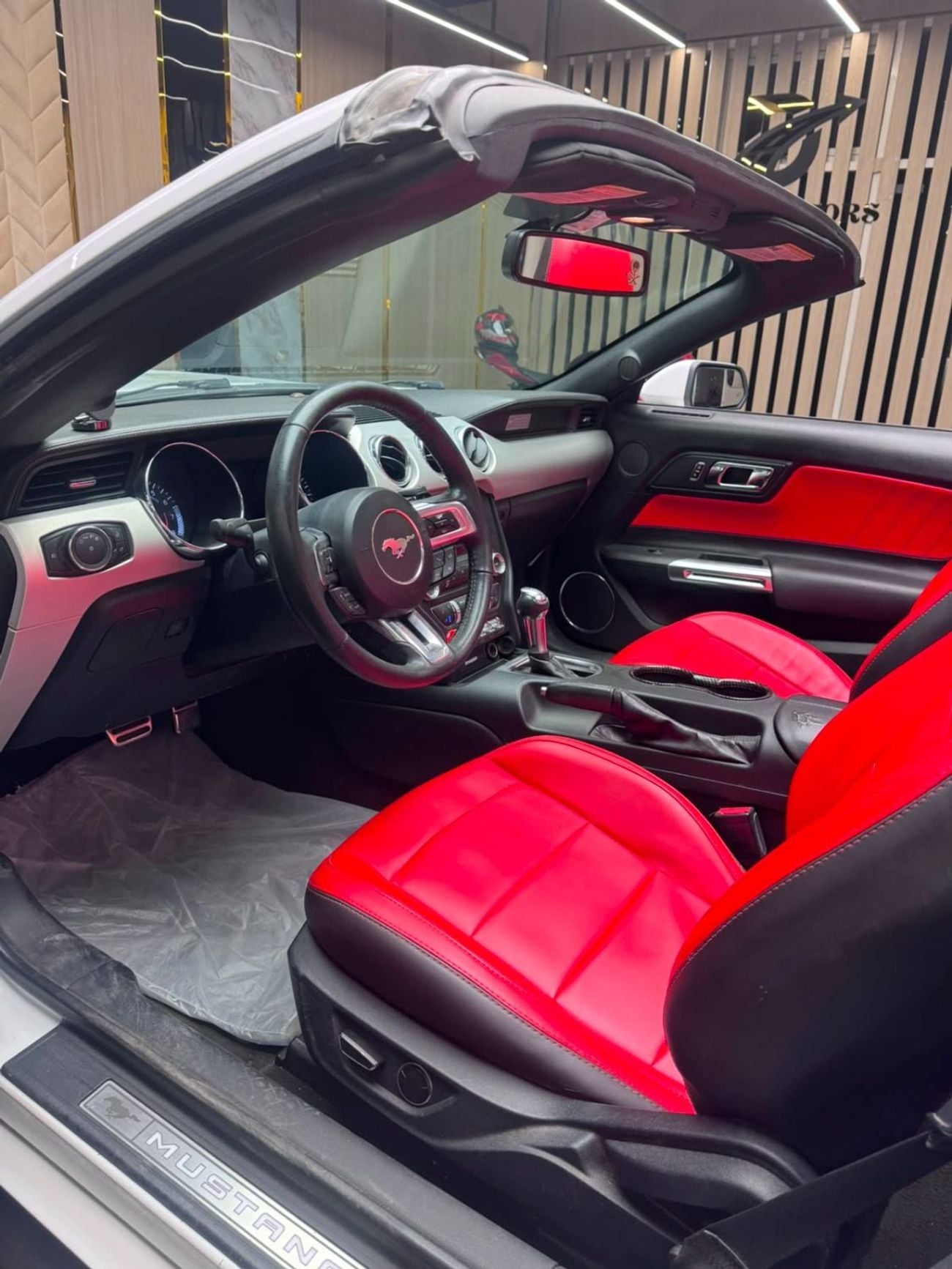 Ford Mustang PREMIUM