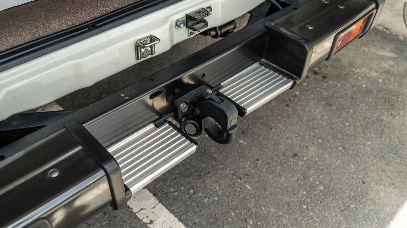 Toyota Land Cruiser 70 LC 78 | 4.0L | V6 | Petrol | MT | 2025