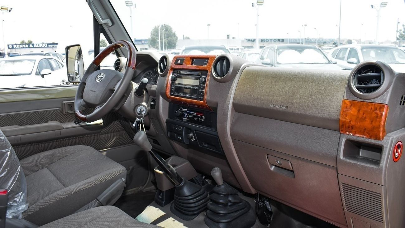 تويوتا لاند كروزر بيك آب TOYOTA LAND CRUISER PICK-UP 4.0L V6 PETROL 2022
