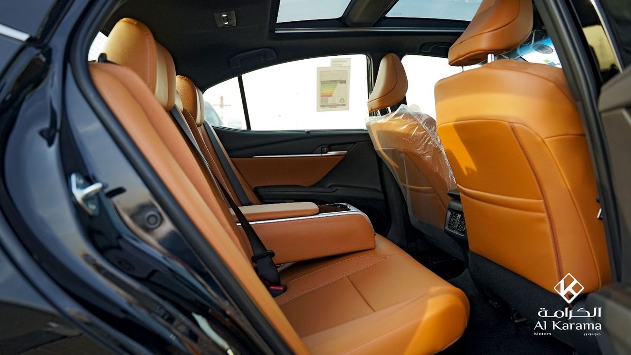 Toyota Camry Lumiere 2.5L Hybrid - Radar - JBL Sound - 360 Camera -  Touch Control Rear Seats