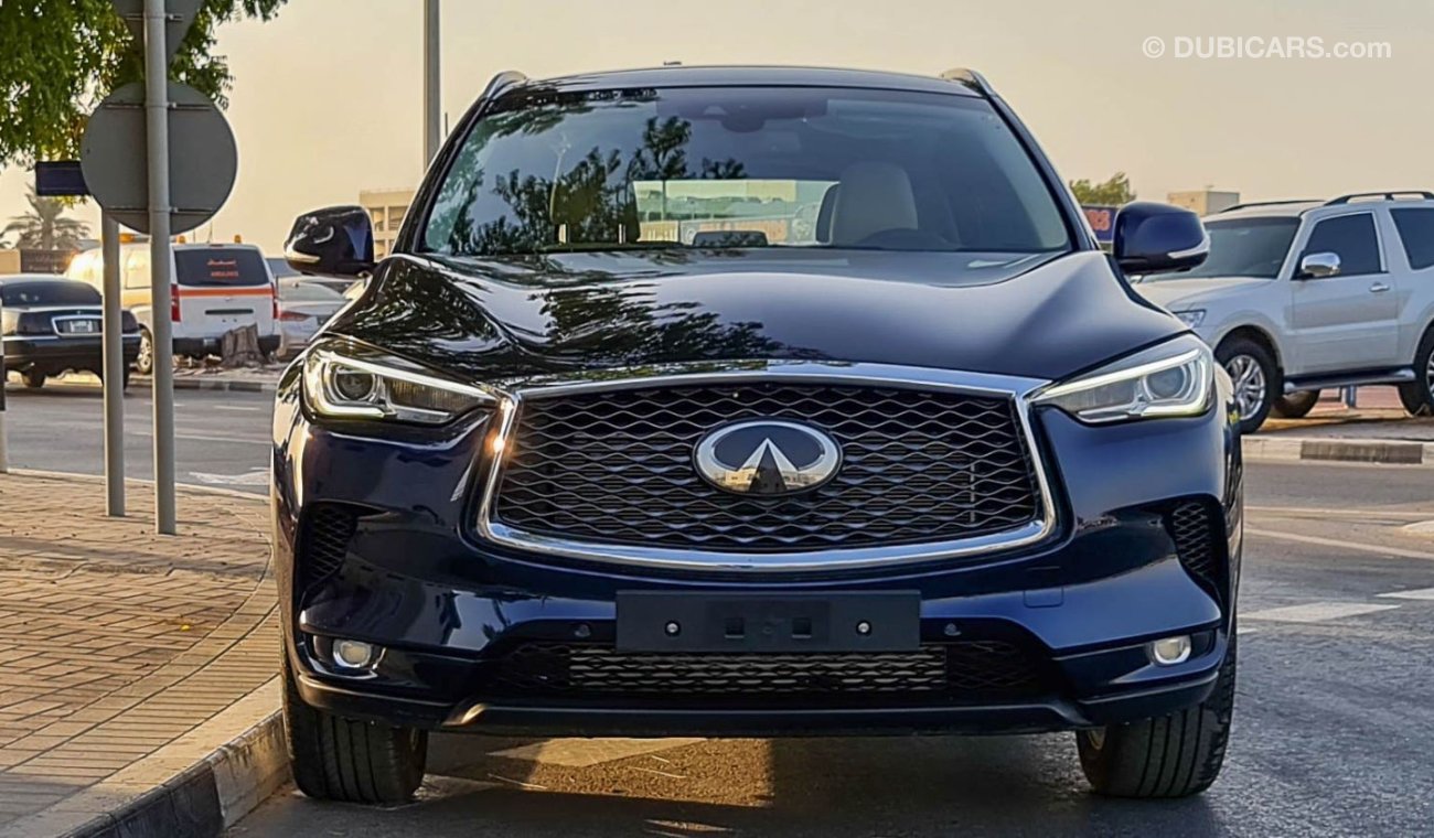 إنفينيتي QX50 Luxury Essential AWD 2019 GCC 0Kms