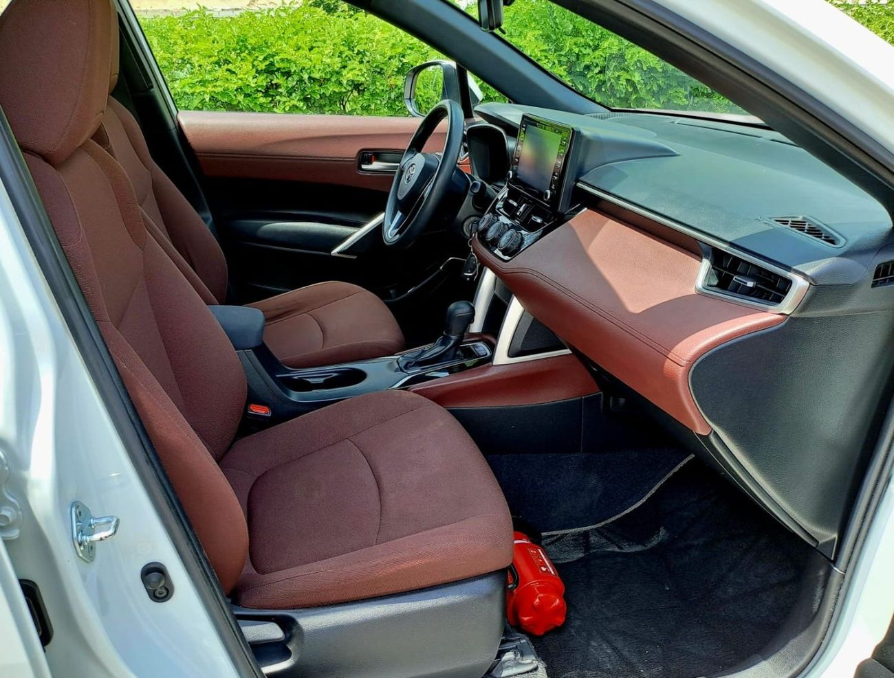 تويوتا كورولا كروس 2022 1.8L GCC (1190/-MONTHLY)