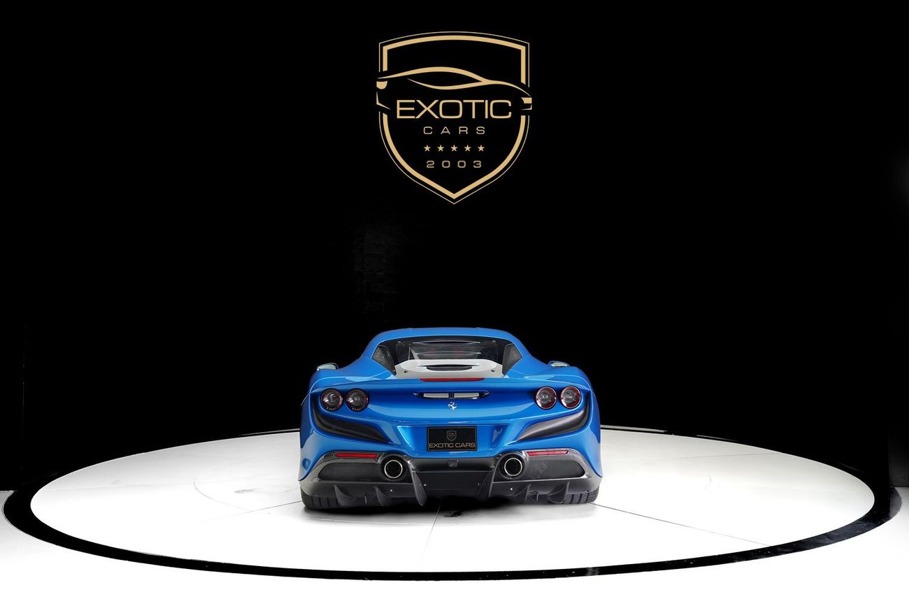 Ferrari F8 Tributo 3.9T V8