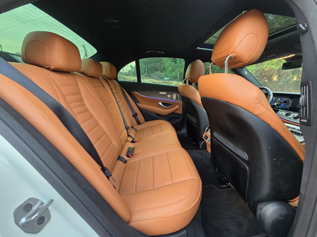 مرسيدس بنز E 350 MERCEDES E-350 KOREAN 2022 ORGINAL PAINT // ACCIDENT FREE // PERFECT CONDITION // LOW MILEAGE