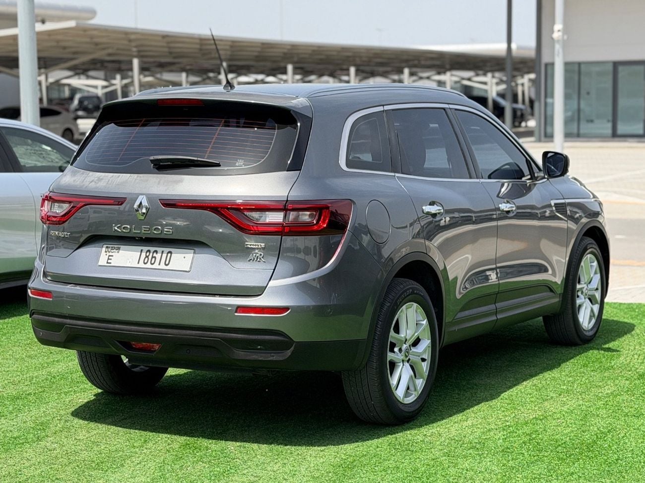 Renault Koleos 2.5L LE (4WD) Renault Koleos 4WD Full Option / GCC / 2018 / Free Accident