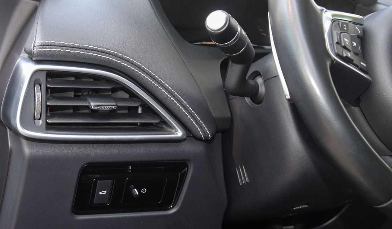 جاكوار F بيس R-Sport 2.0L