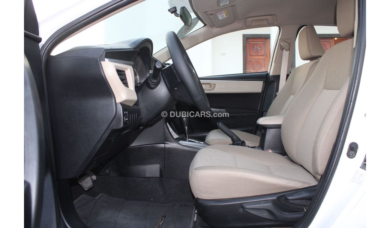 Toyota Corolla Toyota Corolla 2015 white GCC number 2 in excellent condition without accidents, very clean from ins