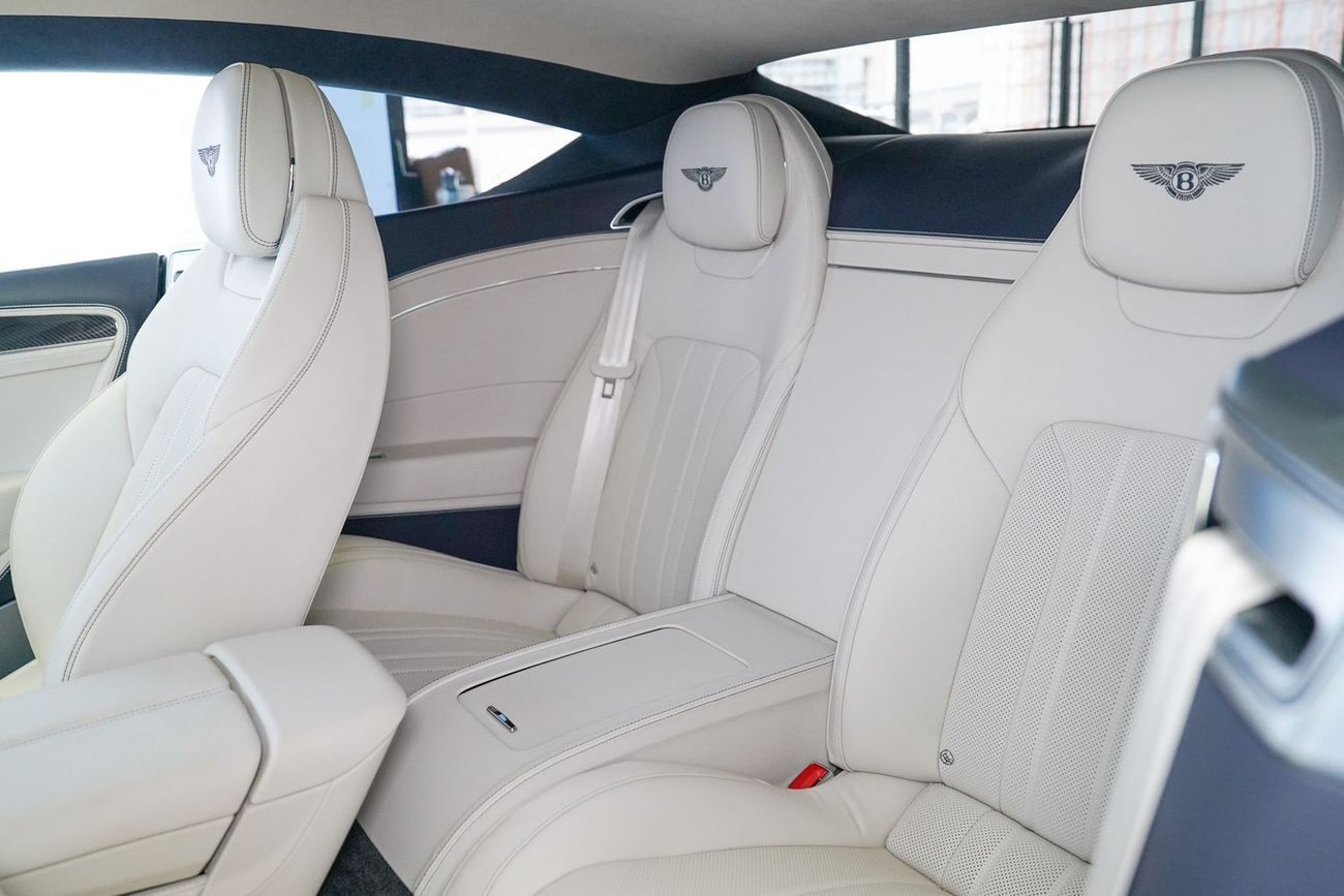 بنتلي كونتيننتال جي تي 4.0T V8